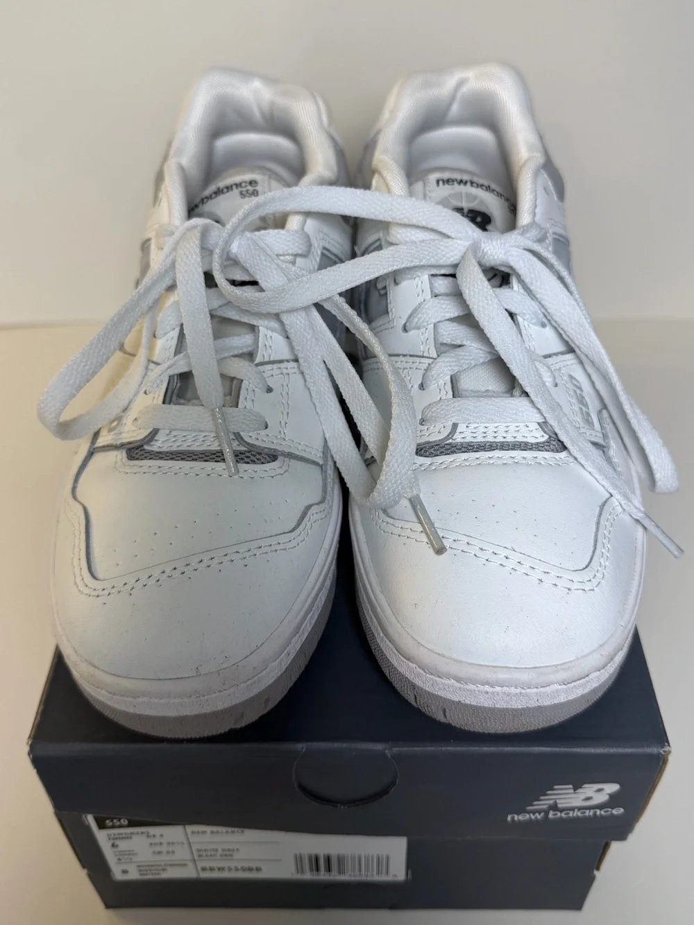 New Balance 550 Women’s 6 White Grey BBW550BB Basketball Sneaker Athletic Shoes
